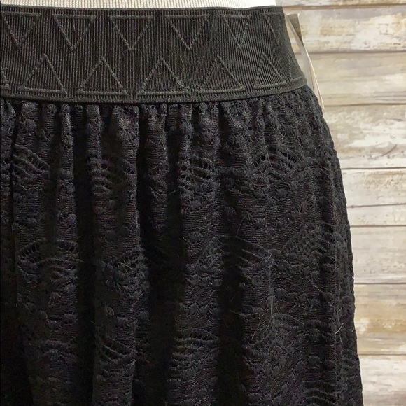 LuLaRoe black lace Lola skirt - Picture 2 of 3